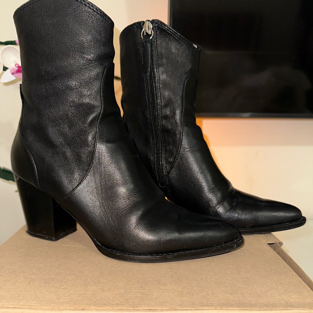 ZARA LEATHER COWBOY BOOTS